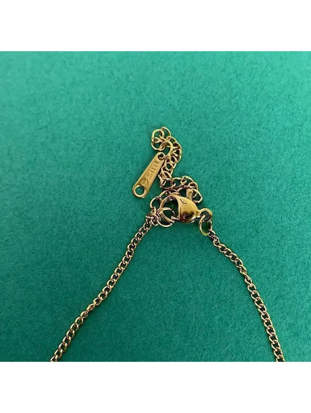 Classy minimalist Gold Chain Green jewel pendant necklace. Chain is unisex. 18